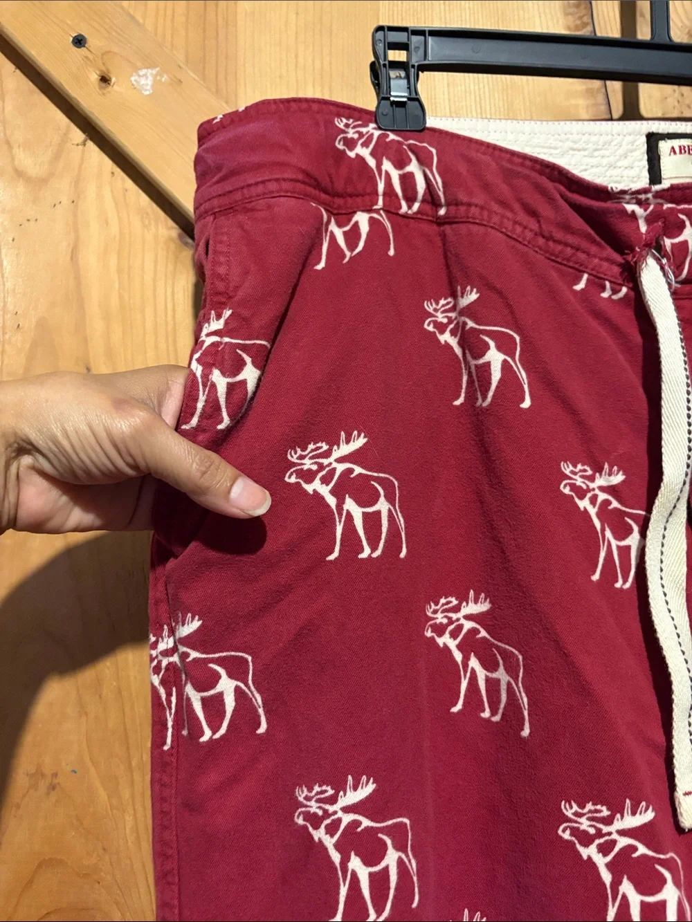Abercrombie & Fitch Burgundy Moose-Print Quality Comfy Wear